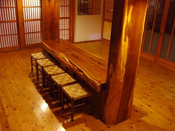 民宿やま久　一位のテーブル
